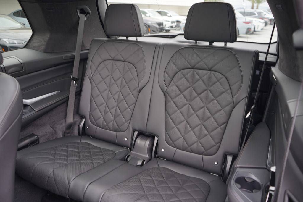 2025 BMW X7 xDrive40i 20