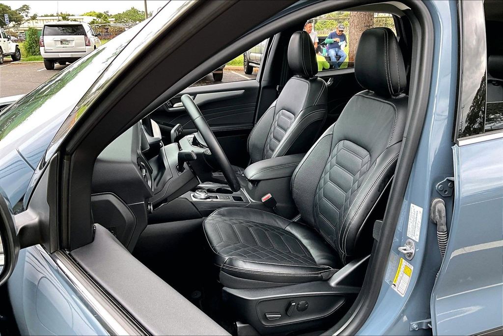 Used 2024 Blue Ford Base image 27