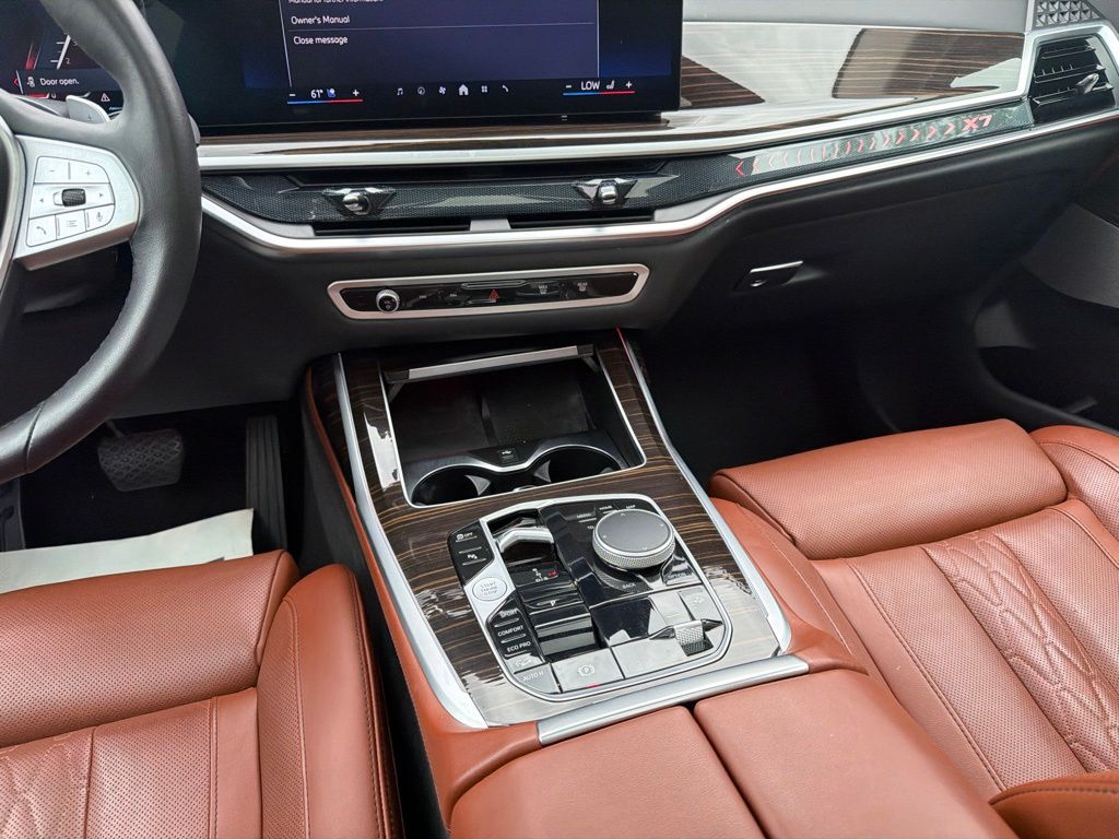 Thumbnail: 2026 BMW X7 - 17