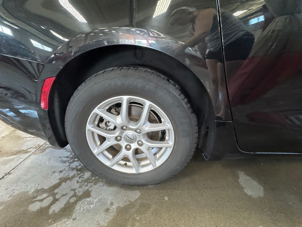 Used 2023 Chrysler Pacifica Van