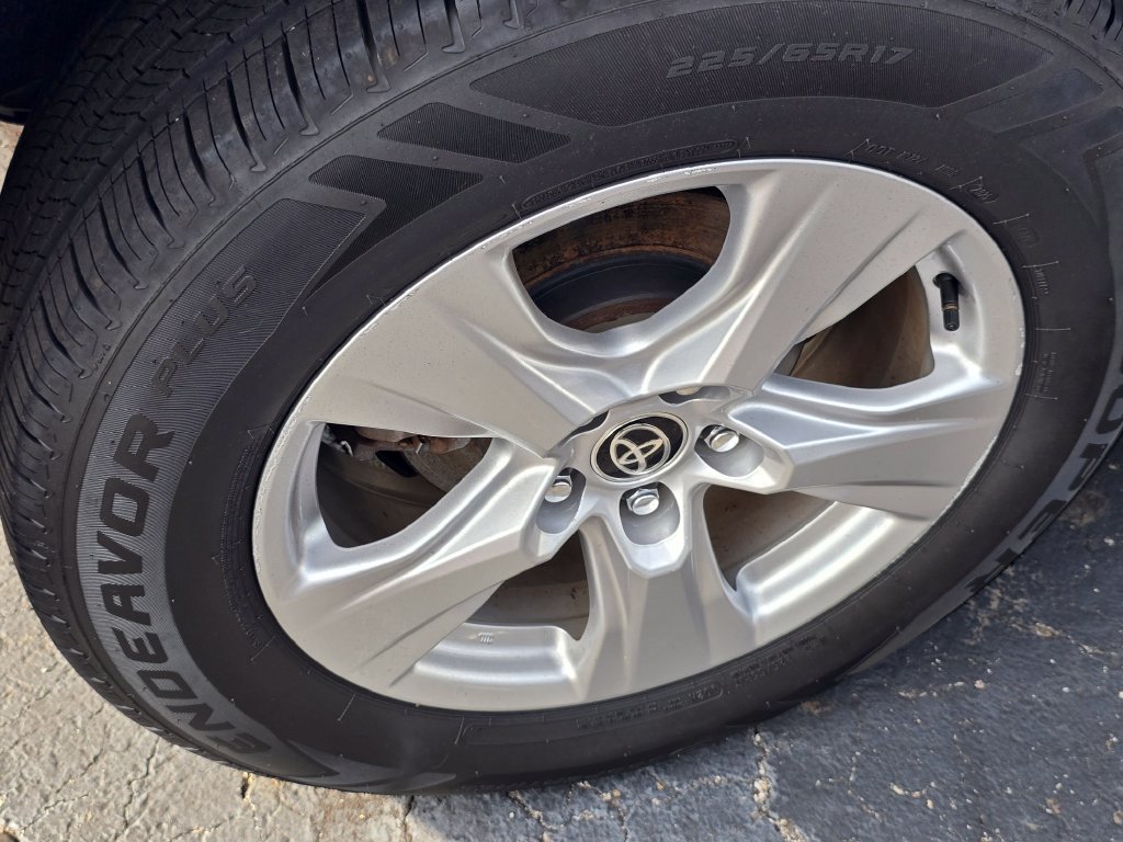 Certified Used 2020 White Toyota XLE image 10