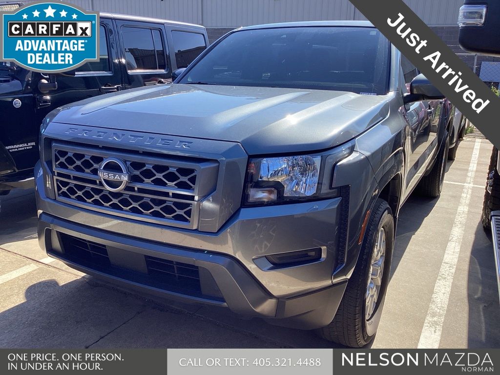 2022 Nissan Frontier SV Crew Cab 4X2 SWB's photo