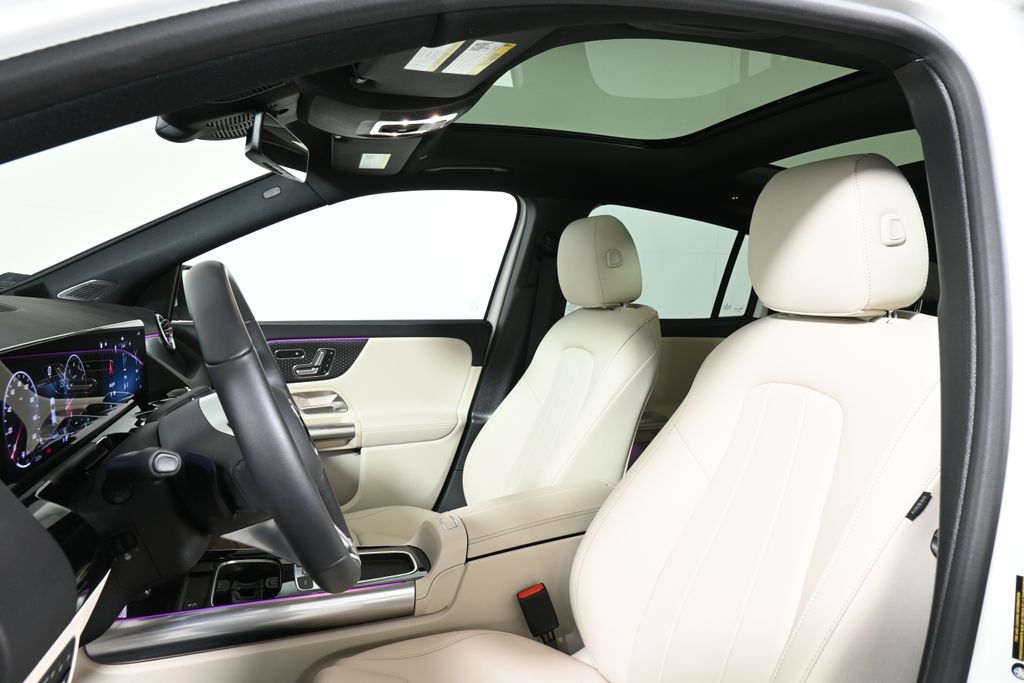 2025 Mercedes-Benz GLA 250 4MATIC 14