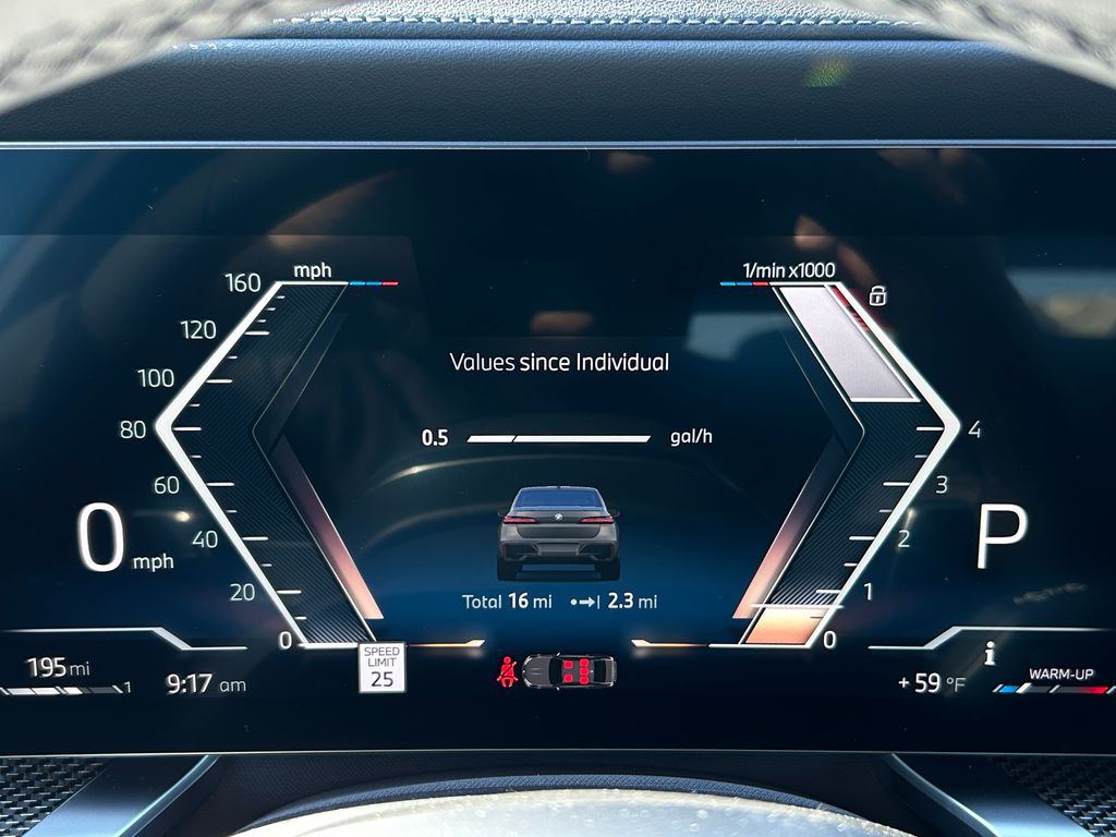 2025 BMW 7 Series 760i xDrive 21