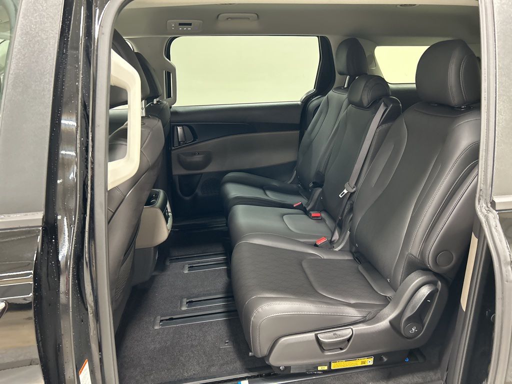 new 2026 Kia Carnival car, priced at $41,665