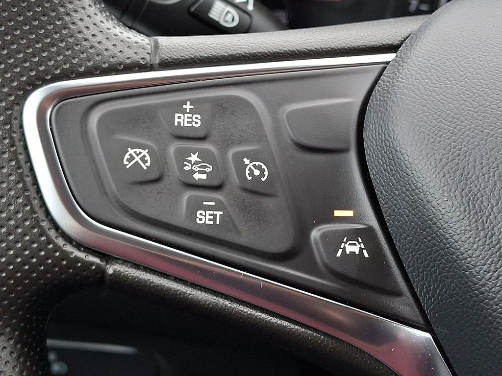 used 2023 Chevrolet Equinox car, priced at $23,429