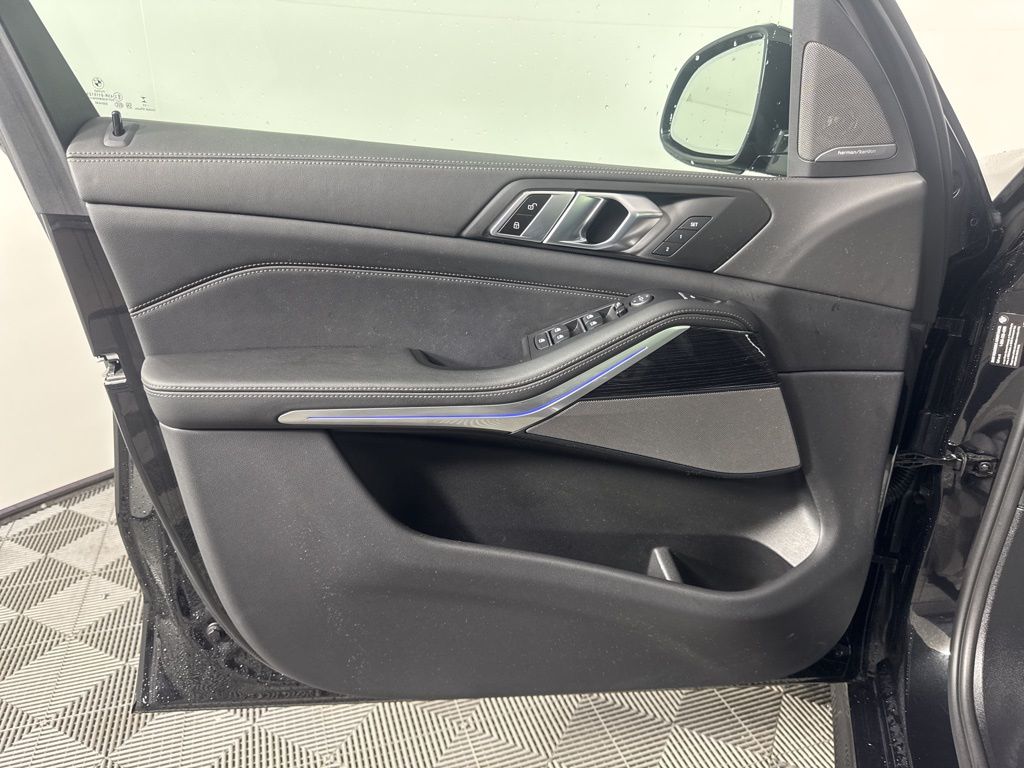 Thumbnail: 2024 BMW X5 - 14