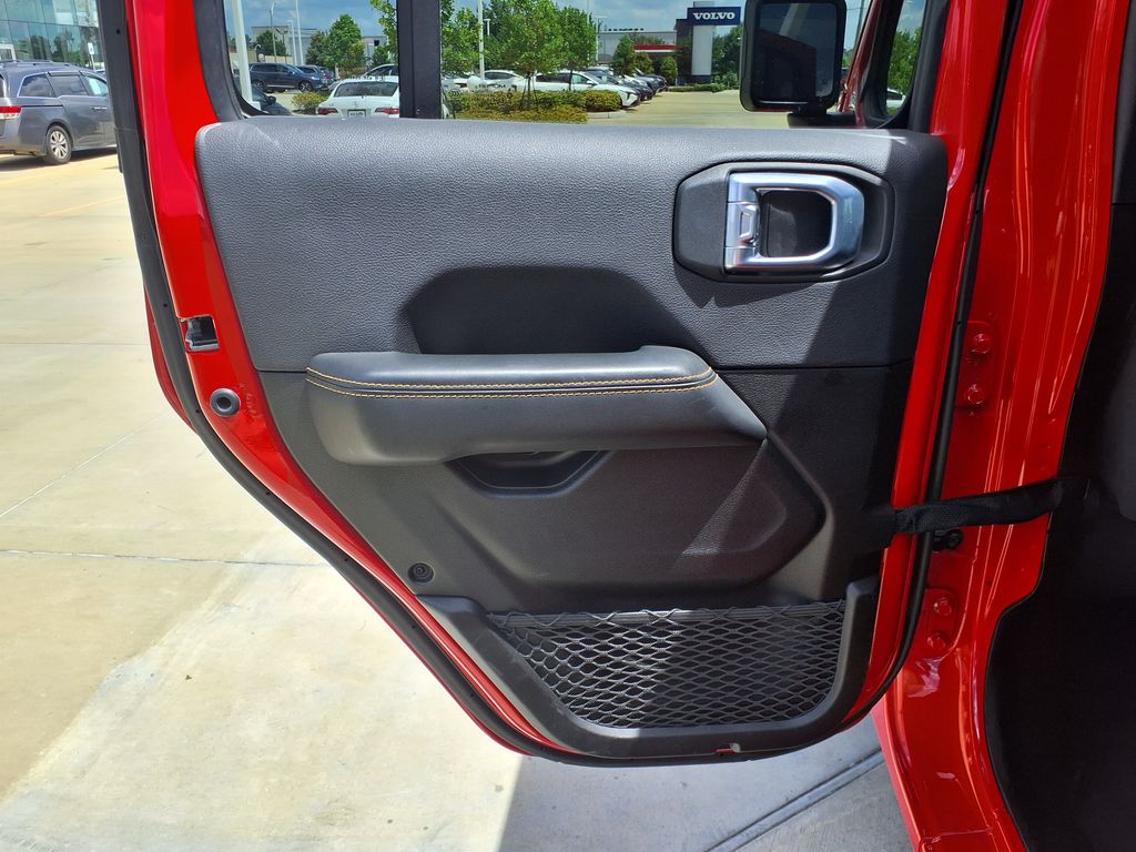 Used 2025 Red Jeep Sahara image 13