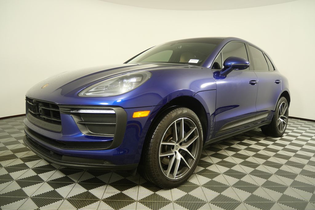 Thumbnail: 2025 Porsche Macan - 7