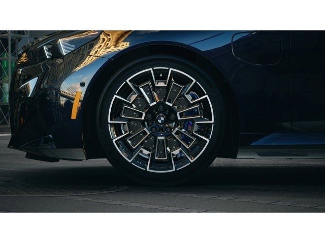 Thumbnail: 2026 BMW M5 - 7