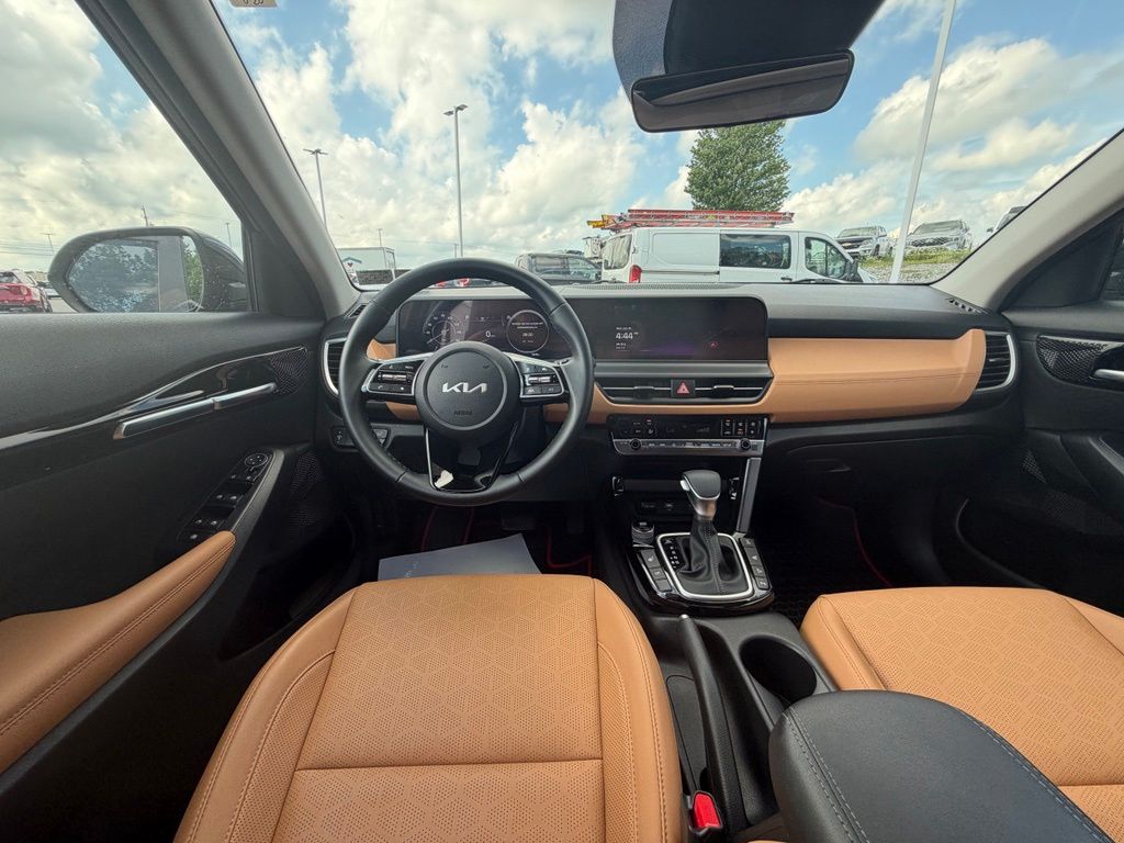 2025 Kia Seltos EX Black at Bob Ruth Ford