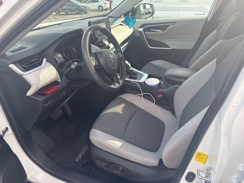 Thumbnail: 2020 Toyota RAV4 - 6