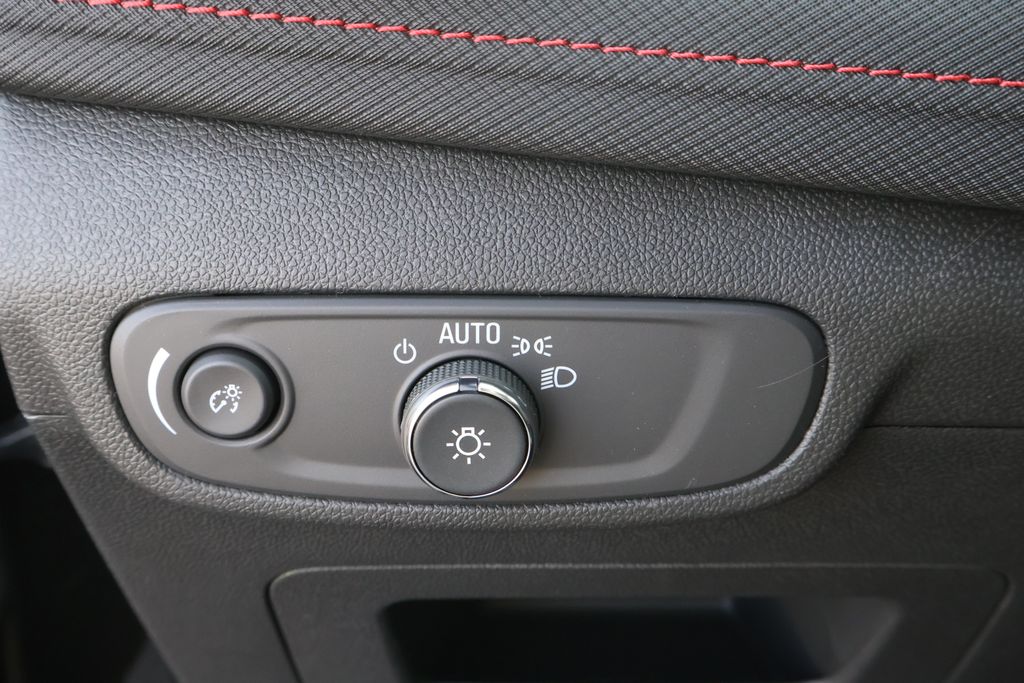 Thumbnail: 2026 Chevrolet TrailBlazer - 20