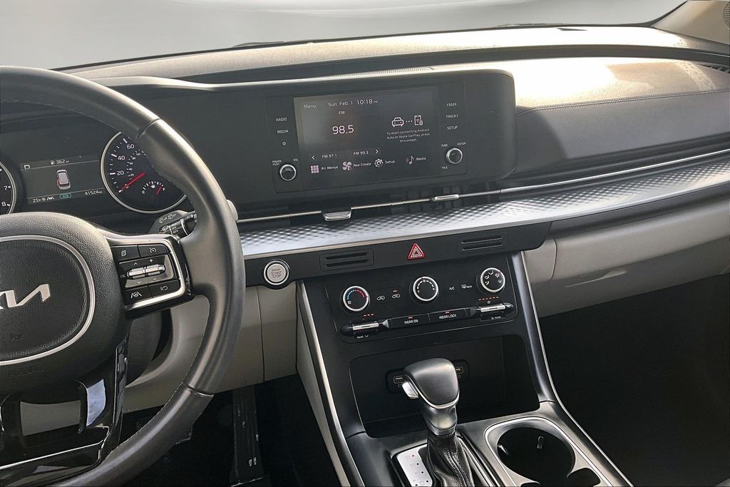 Certified Used 2024 Red Kia LX image 10