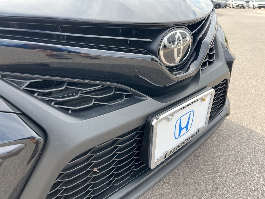 Thumbnail: 2021 Toyota Camry - 15