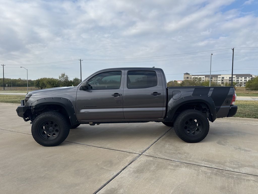 2014 Toyota Tacoma Base 17