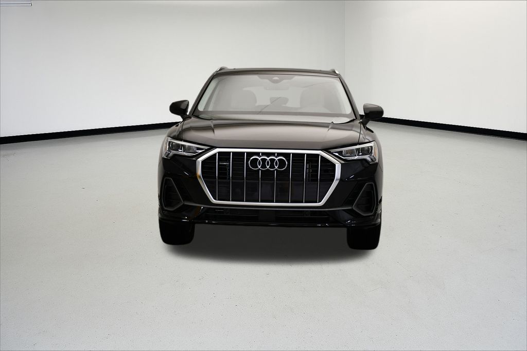 Thumbnail: 2025 Audi Q3 - 8