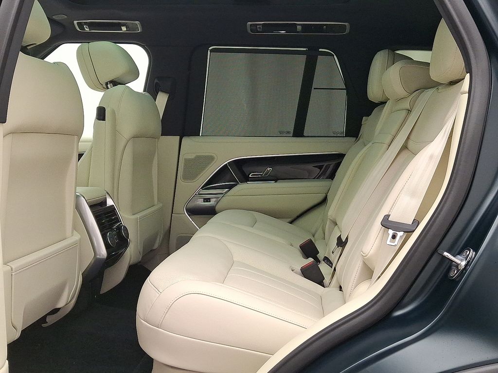 Thumbnail: 2026 Land Rover Range Rover - 6