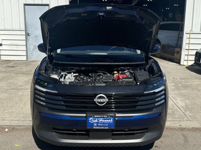 2025 Nissan Kicks SV photo 4