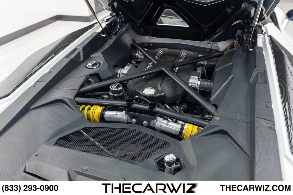 2017 Lamborghini Aventador Base - Photo 94