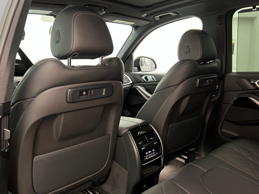 Thumbnail: 2023 BMW X5 - 23