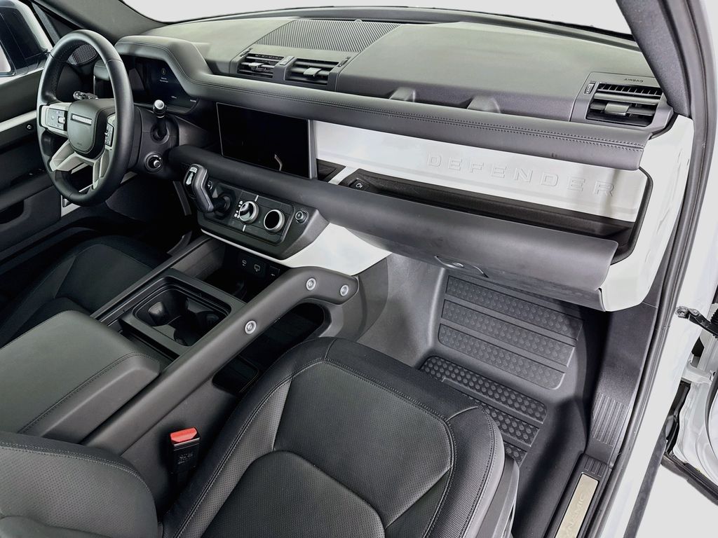 Thumbnail: 2024 Land Rover Defender - 17