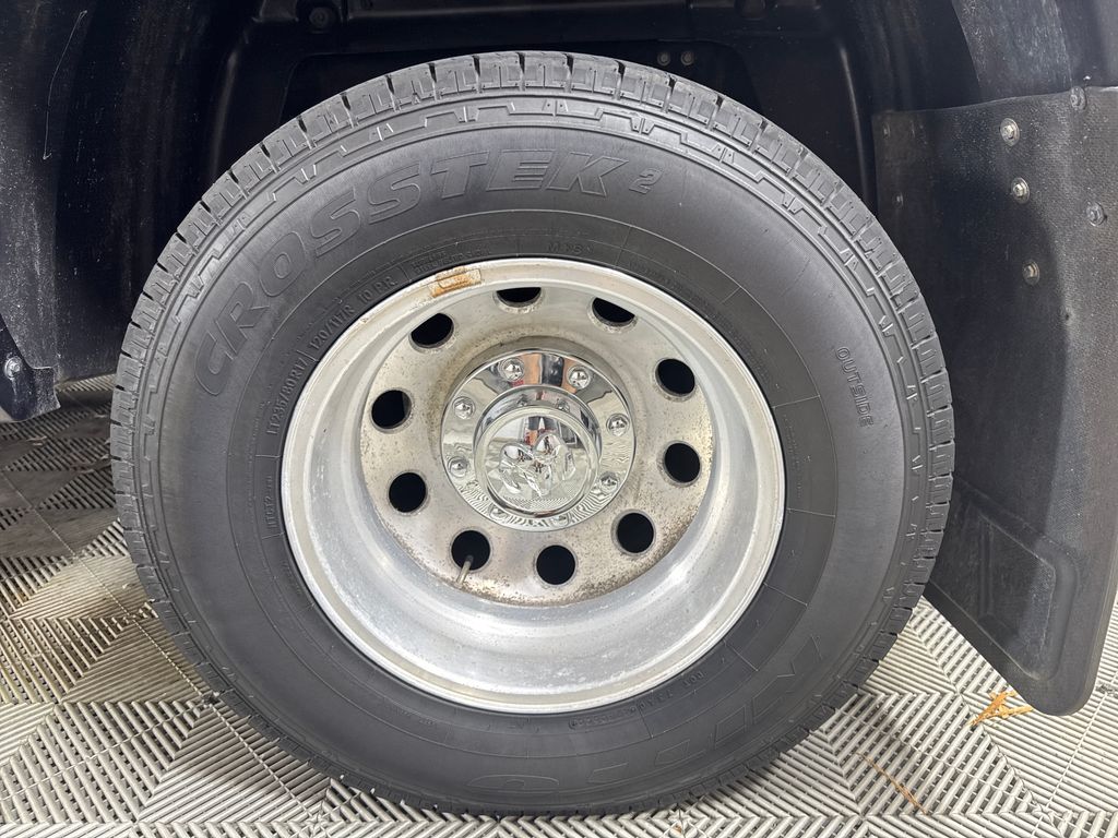Used 2016 Gray Ram Laramie Longhorn image 14
