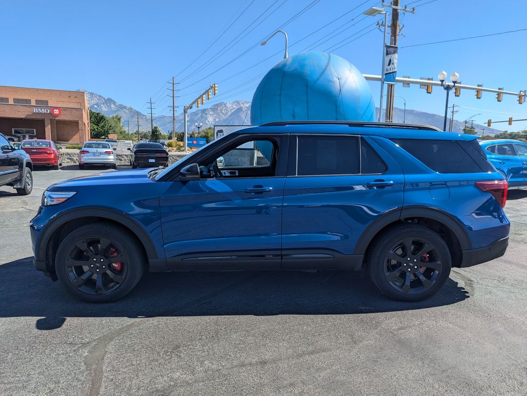 2022 Ford Explorer ST 8