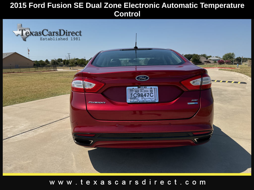 2015 Ford Fusion SE 12