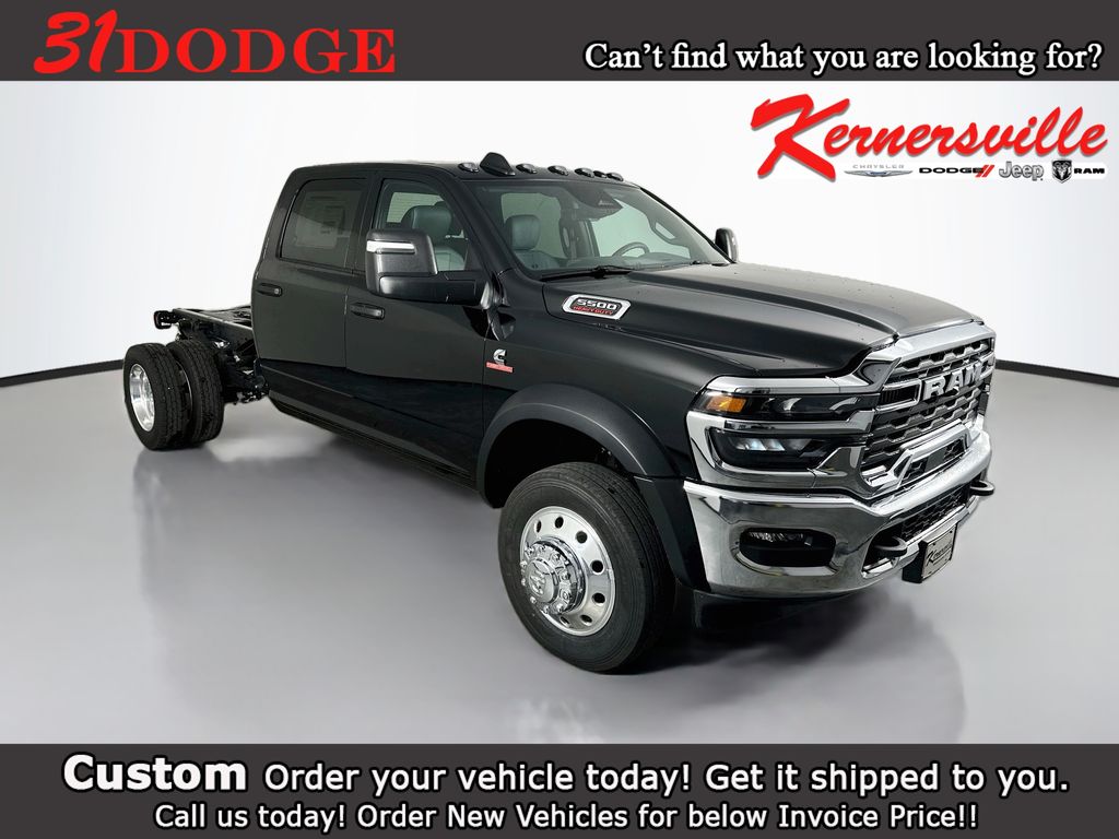 Diamond Black Crystal Pearlcoat 2026 RAM 5500 Chassis   Automatic