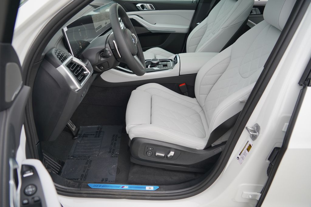 Thumbnail: 2026 BMW X5 - 9