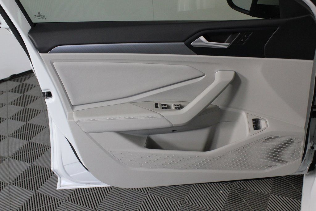 Thumbnail: 2024 Volkswagen Jetta - 12