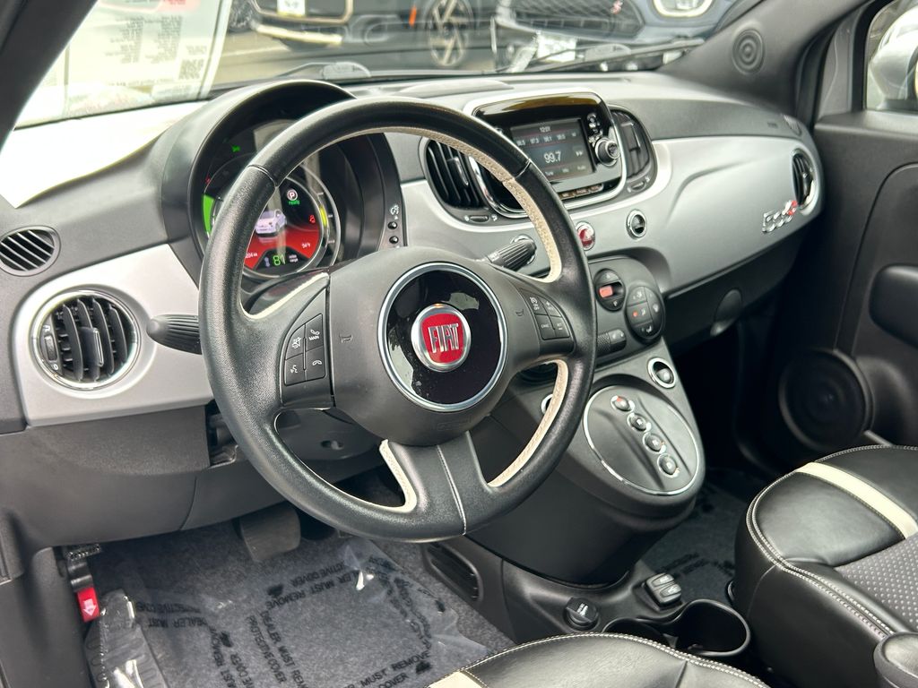 Thumbnail: 2019 Fiat 500e - 13