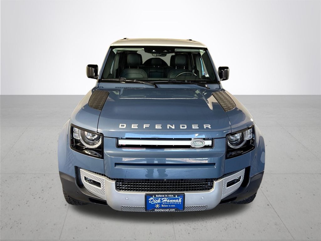 2024 Land Rover Defender 110 S photo 2