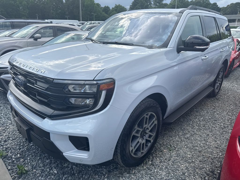2025 Ford Expedition Active 4x4's photo