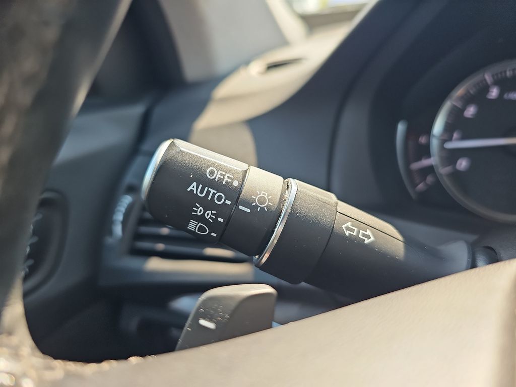 Used 2020  Acura Technology image 33