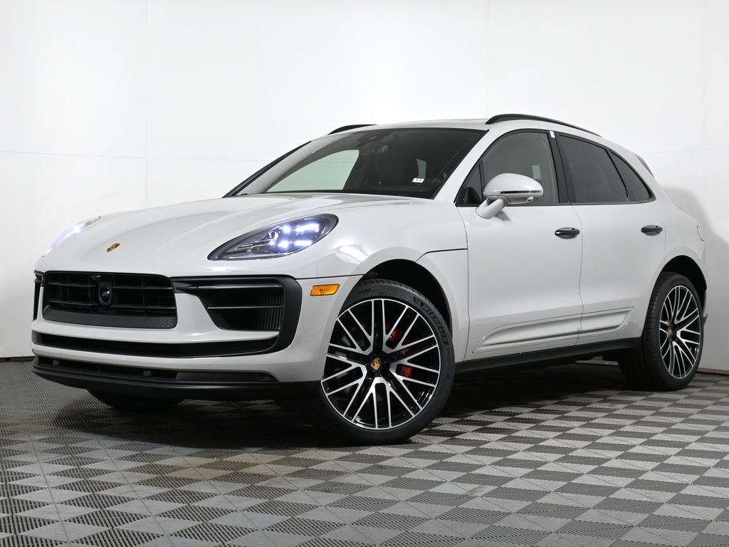 2024 Porsche Macan S -
                Warwick, RI