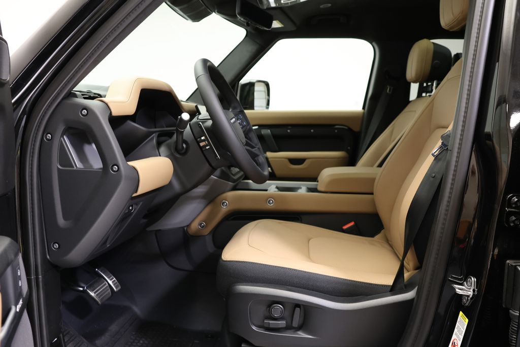 Thumbnail: 2026 Land Rover Defender - 30