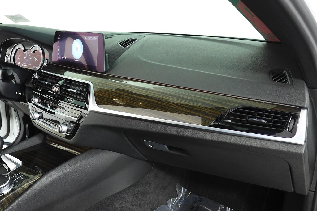 Thumbnail: 2019 BMW 5 Series - 15