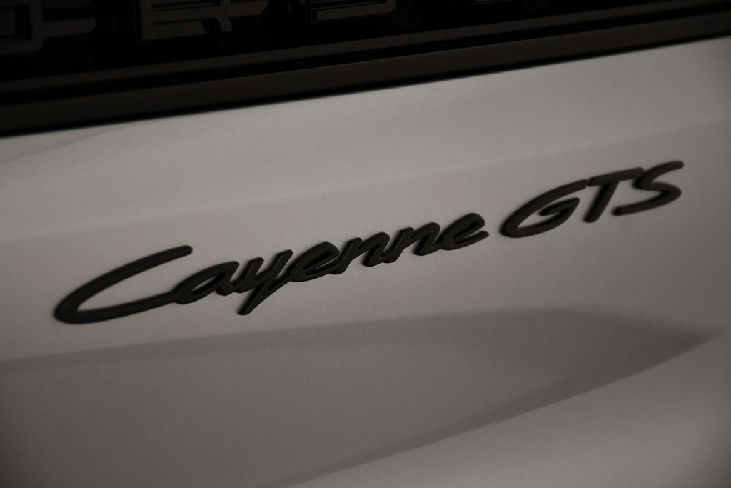 Thumbnail: 2026 Porsche Cayenne - 11