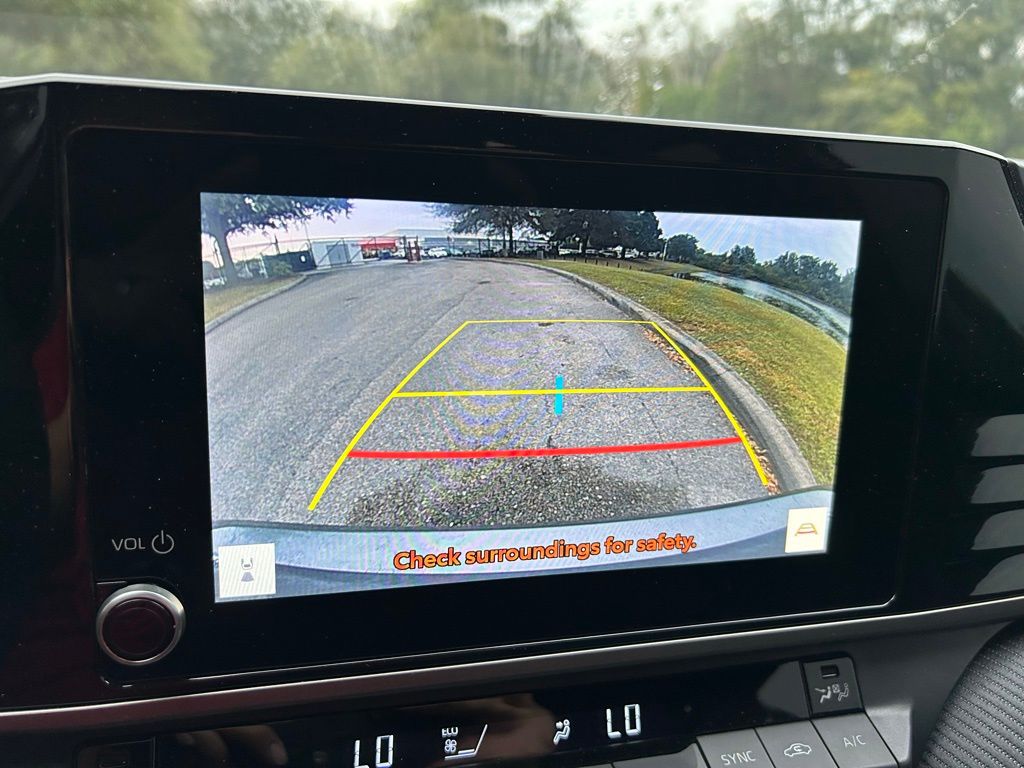 Thumbnail: 2025 Toyota Camry - 25