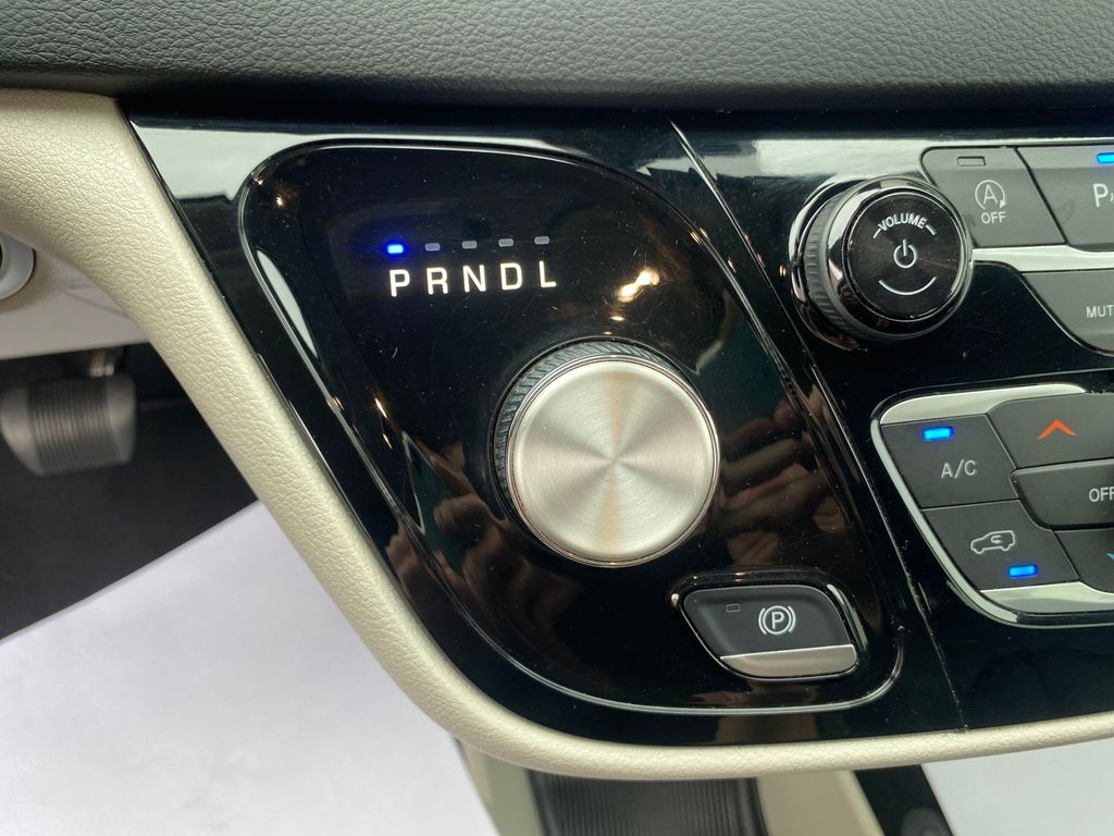 2023 Chrysler Pacifica Touring L Silver at Klick Lewis Buick Chevrolet