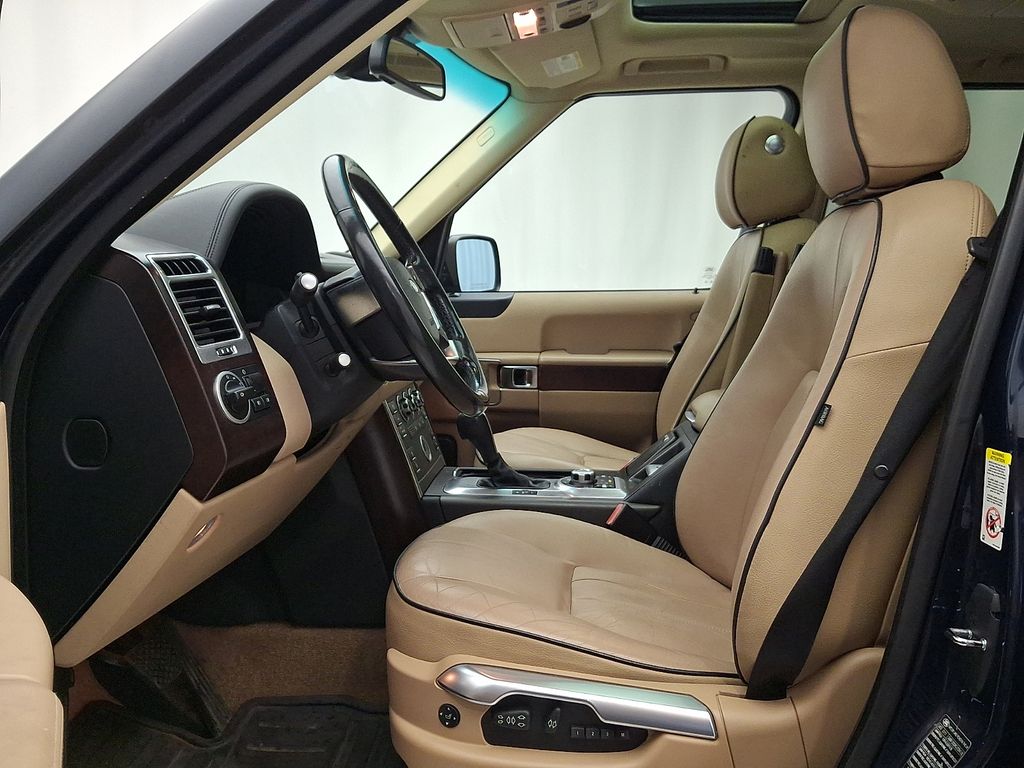 Thumbnail: 2011 Land Rover Range Rover - 14