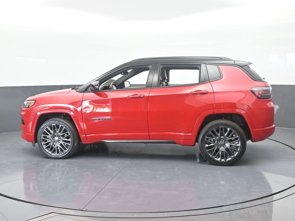 Used 2023 Redline Pearlcoat Jeep High Altitude image 3