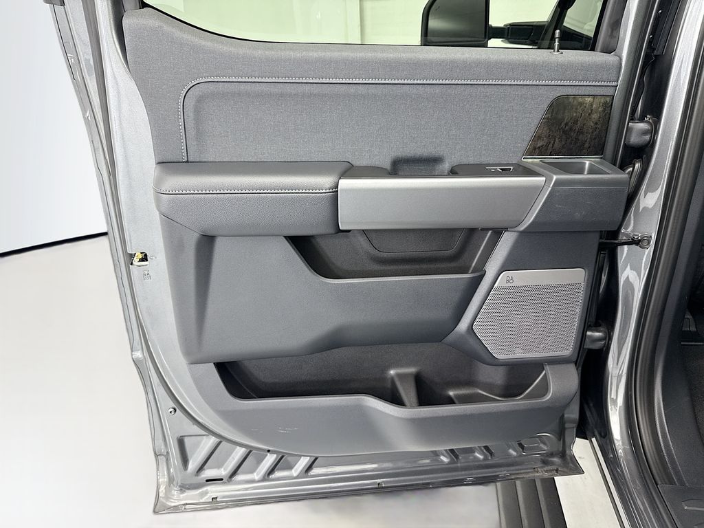 Thumbnail: 2026 Ford Econoline - 25
