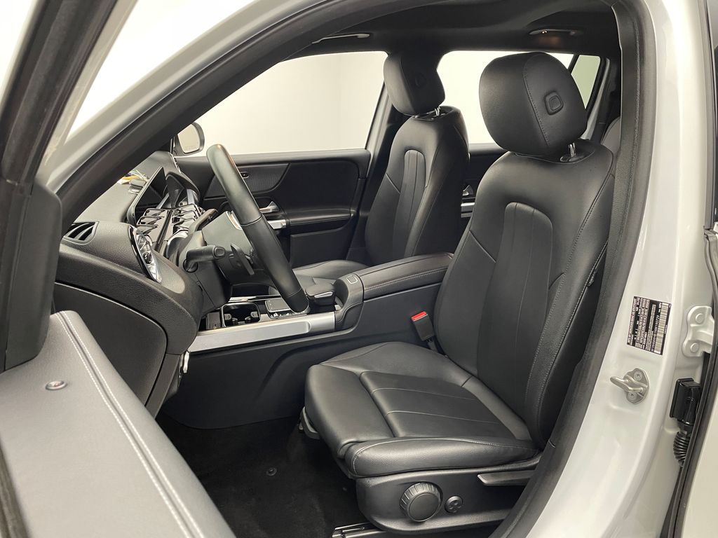 Thumbnail: 2022 Mercedes-Benz GLB - 13