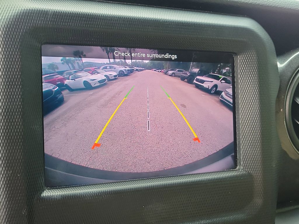 2020 Jeep Wrangler Unlimited Black and Tan - Photo 32