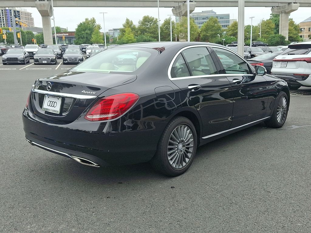 Thumbnail: 2015 Mercedes-Benz C-Class - 4