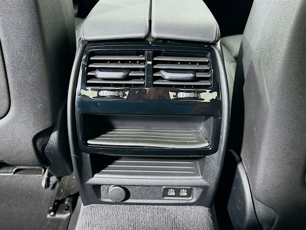 Thumbnail: 2023 BMW 5 Series - 26