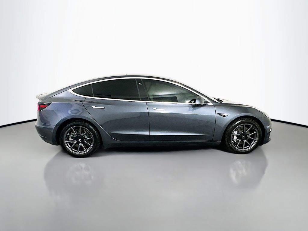 Thumbnail: 2019 Tesla Model 3 - 4